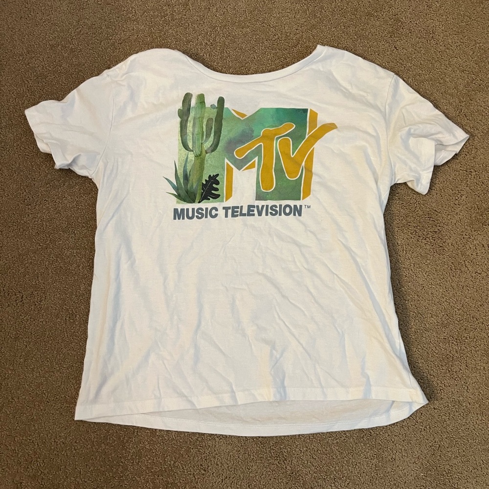 cute mtv tee!